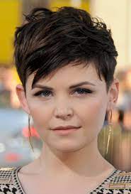 In those days, she often appeared with her curly pixie haircut.it is quite similar to her image in the film so that she seemed to be very satisfied with it. Ginnifer Goodwin Short Pixie Hairstyle Pixie Haircuts For Short Hair Inspiration