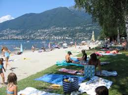 Only 300 meters from the sandy beach on lake maggiore, hotel campofelice offers rooms on the 11th and 12th floor, which will enchant. Camping Tenero Tessin Camping Campofelice Locarno
