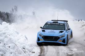 The i20 n rally2 represents an improvement over the i20 r5 in every area of the car, reflecting the growth of the customer racing department since its 2015 foundation. Solberg And Breen Test With The Hyundai Rally2 On Snow Ruetir