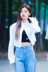 Yeji got into jyp entertainment as a trainee on january 4, 2016 and debuted as the leader of itzy on february 12, 2019. Itzy Yeji S Fashion Look On The Way To Music Bank Rehearsal On June 28 2019 Codipop
