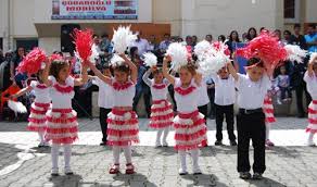 ANAOKULU ÖĞRENCİLERİNİN YIL SONU GÖSTERİSİ İLGİYLE İZLENDİ haberi