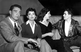 Ainda nos primeiros anos da televisão, os autores, diretores e técnicos recebiam muita influência da tv americana. Astros Em Revista Eva Wilma E John Herbert