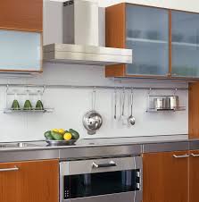 El extractor te permite mantener adecuadamente la cocina gracias a su sistema de extracción de humo, olores, grasa en suspensión y el vapor de aire por el calor. Como Elegir Un Extractor Para La Cocina Decoracion De Interiores Opendeco