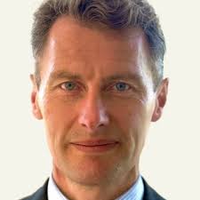 Thomas Lindström lämnar Carlyle