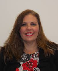 Jeanette Estes's Instagram, Twitter & Facebook