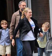 Since mia winselt's parents divorced when she was just one year old, she stayed with her mother. Kate Winslet And Family