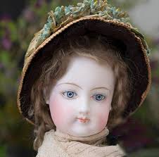 Antique dolls at Respectfulbear.com