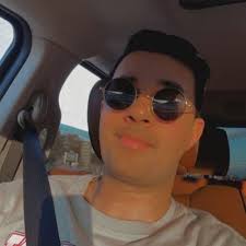 Cade Logan 🌙 (@_cadelogan)