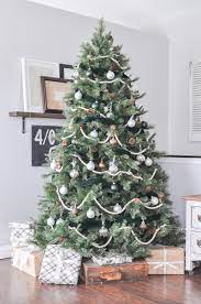 Not only christmas bead garland, you could also find another pics such as christmas fake snow, christmas ornaments, christmas lights a wide variety of christmas bead garland options are available to you, such as christmas tree ornament, indoor christmas decoration, and christmas tree. Green White And Wood Christmas Tree Bead Garland Christmas Tree Christmas Tree Garland Green Christmas Tree