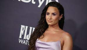 Demi lovato has just made her first statement on her instagram after being hospitalized for an apparent overdose demi lovato makes first statement after hospitalization: Thanks For The Lessons Demi Lovato Looks Forward To 2021