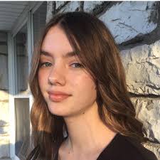 Deciding which photo of @nnnnicte to paint, l couldn't decide, so l painted  another one. This one presented some fun challenges, like the transparent  shirt, and more yummy colors. Also, today is