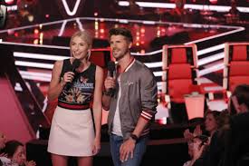 Meanwhile hosts thore schölermann returned for his eighth season and lena gercke returned for her fifth season. Lena Gercke Zittert Bei The Voice Of Germany Mit Lara Samira Sie Hat Einen Moment Presseportal