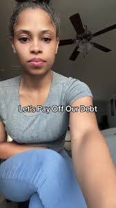 Shea Montgomery's Instagram, Twitter & Facebook