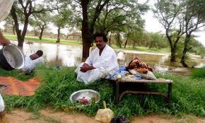 جمهورية السودان)، هي دولة عربية تقع في شمال شرق أفريقيا.تحدها مصر من الشمال وليبيا من الشمال الغربي وتشاد من الغرب وجمهورية أفريقيا الوسطى من الجنوب الغربي وجنوب السودان من الجنوب وإثيوبيا من الجنوب. Ø§Ù„Ø­Ø§Ø¬ ÙŠÙˆØ³Ù Ø§Ù„ÙƒØ¨Ø§Ø´ÙŠ Ø£Ù†Ø§ Ù…Ù† Ø³Ø¨ÙŠÙƒØ© Ù…Ø¹Ø¬ÙˆÙ†Ø© Ø¨Ø±Ù…Ø§Ù„ Ø§Ù„ØµØ­Ø±Ø§Ø¡ Ø§Ù„Ø°Ù‡Ø¨ÙŠØ© ÙÙŠ ÙƒØ±Ø¯ÙØ§Ù† ÙˆØ®Ù„Ø§ØµØ© Ø§Ù„Ø·ÙŠÙ† Ø§Ù„Ø§Ø³Ù…Ø± Ù…Ù† Ø§Ù„Ù†ÙŠÙ„ Ø§Ù„Ø·Ø§Ù…ÙŠ Ø§Ù„Ù†ÙŠÙ„ÙŠÙ†