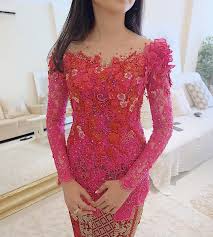 Berikut informasi sepenuhnya tentang contoh foto close up untuk lamaran kerja. A Playful Kebaya For Graduation Day Shintyaindrakusuma Kebayawisuda Kebayamodern Kebayalamaran Model Baju Wanita Model Pakaian Wanita Gaya Busana