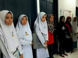 Kepada ibu bapa kepada anak yang dibuli ni, silalah tampil untuk buat laporan di balai polis berdekatan. Orang Sabah Susulan Viral Kes Buli Pelajar Sekolah Di Facebook