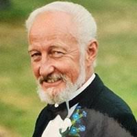 Vivian Albert's Instagram, Twitter & Facebook