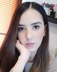 Elsa Vallejo's Instagram, Twitter & Facebook