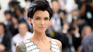 Ruby rose's surprise exit from the cw series batwoman stemmed from an ill fit between star and production. You Need To See Ruby Rose S Bad Haircut Fail Stylecaster