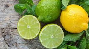 Nước chanh tươi để làm hồng vùng kín