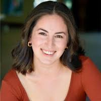 Lisa Laplume's Instagram, Twitter & Facebook