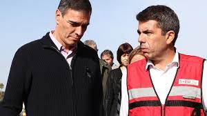 Spain's Pedro Sanchez visits Valencia to pay his respects to the deceased  and assess the damage following 'historic' deadly floods - Olive Press News  Spain