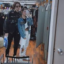 Charli And Dixie On Instagram Chase Charli Are So Cute Together In 2020 Cha Cha Famous Girls Cute Celebrities
