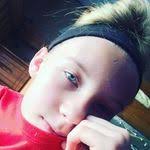 Autumn Snell's Instagram, Twitter & Facebook