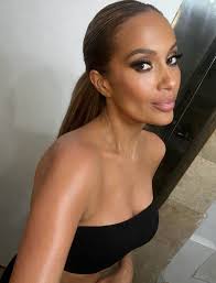 Custom, flawless tans—crafted with luxury, high-grade solution @dolceglow,  all in the comfort of your home. ✨ #TheWayByJ #DolceGlow #DallasGlow  #LuxurySprayTan #thewaybyj #luxuryspraytanning #mobilespraytanning  #sunlesstanning #dolceglow #senzasole ...