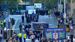 An exemption was granted to communities across greater sydney and outside of greater sydney for a maximum of 5,000 people to attend an anzac day march or service and must not exceed one person per 2 square metres of space. Tzouuniihya96m