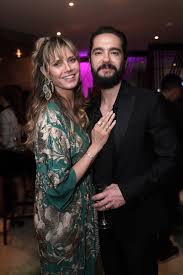 Heidi klum is having a wonderful time on her honeymoon. Heidi Klum Lacht Uber Altersunterschied Mit Zukunftigem Ehemann Tom Kaulitz Bigfm