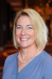 Lisa Ott's Instagram, Twitter & Facebook