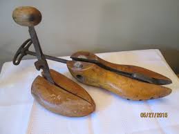 Vintage Wooden Shoe Stretchers Shoe Trees Antique Shoe Stretchers Ge Belsher Stoughton Shoe Stretcher Industrial Form Shoe Stretcher Wooden Shoes Shoe Tree