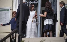 A nő azonban kétkedve fogadta a diagnózist, hiszen nem tudta, hogy terhes. Ferjhez Ment Ruzsa Magdi Elso Kepek Nlc