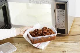 13 Things You Should Never Put In The Microwave Food Network Recipes Food Cooking