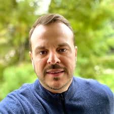 Gustavo Serrano (@loungecriativo)