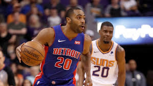 The son of elaine and wayne six weeks later, ellington was dealt by the knicks with jeremy tyler to the sacramento kings for quincy. New York Knicks Add Wayne Ellington To Free Agent Haul Tsn Ca