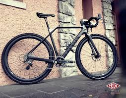 Http Www Veloderoute Com Article 13268 Essai Canyon Inflite Cf Slx 9 0 Pro Race Velo De Route Velo Bicyclette