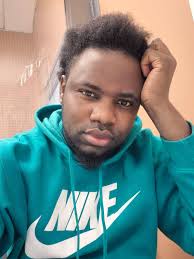 Dady Herman AMISI à Fally Ipupa : "Fally aujourd'hui il est l'exemple de la  réussite, il est l'exemple de la persévérance... Aujourd'hui je n'hésiterai  pas, s'il le faut, de le prendre comme