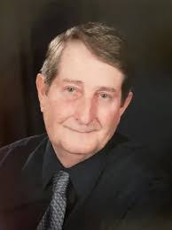 Karen Bennington's Instagram, Twitter & Facebook