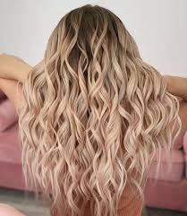 Diy Mit Leinsamen Gel Zu Traumlocken Locken Machen Lassige Frisuren Frisuren Langhaar
