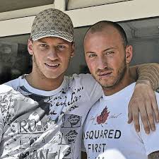 Find out what house the austrian centre forward lives in and have a look at his cars! Arnautovic Bruder Danijel Weiss Nichts Von Einem Interesse Des Ac Mailand Werder
