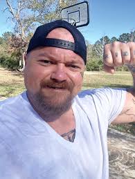 Some times we just gotta show these kids how a good game of horse is played  by god 😎 it's a beautiful day y'all get out and enjoy it ❤️❤️❤️