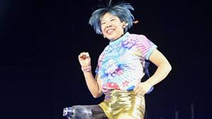 Dokumen palsu dan senyum palsu. Atlet Paralimpik Menampilkan Kaki Palsu Mereka Dalam Fashion Show Virtual Berita Jepang Japanesestation Com