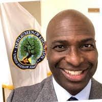 Tonia Mercer's Instagram, Twitter & Facebook