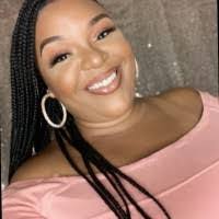 Natoya Lee's Instagram, Twitter & Facebook