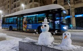 Consulte las condiciones actuales en madrid, comunidad de madrid, españa para el resto del día con previsiones de radar, por horas y al minuto. Nevada Historica Genera Caos Y Diversion En Calles De Madrid Espana