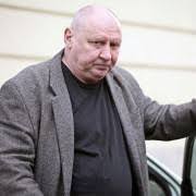 Jeśli młodzi przypadli sobie do gustu, przyszły pan młody wysyłał do rodziców panny swatów. Andrzej Grabowski I Filmweb