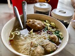 Yuk, simak artikel berikut ini! Bakso Super Kampung Melayu Memang Super Power Aku Sis Lin