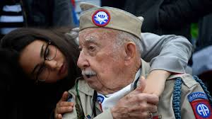 EN IMAGES. Les enfants et les vétérans : sourires et « thank you » pour le  75e anniversaire du Débarquement